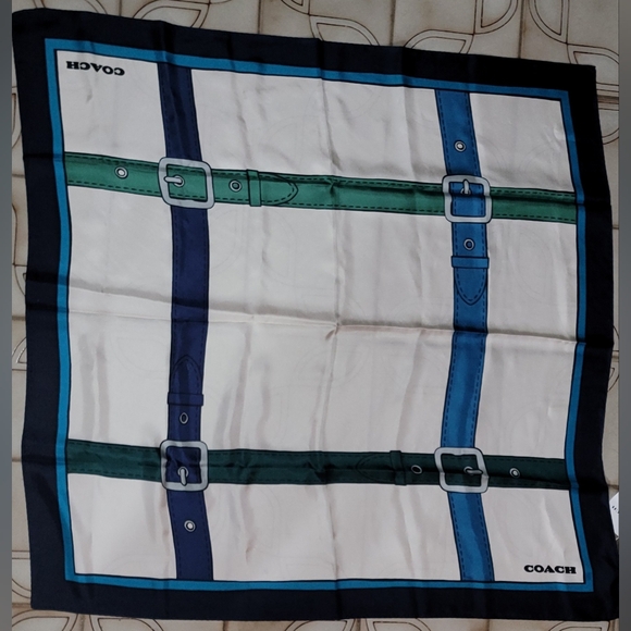 COACH Women's Trompe L'Oeil Belt Print Silk Square Scarf. - Picture 5 of 8
